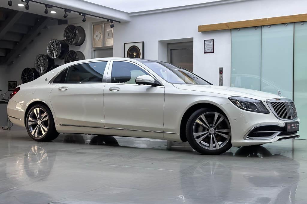 MERCEDES MAYBACH S560