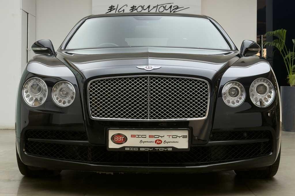 BENTLEY FLYING SPUR V8