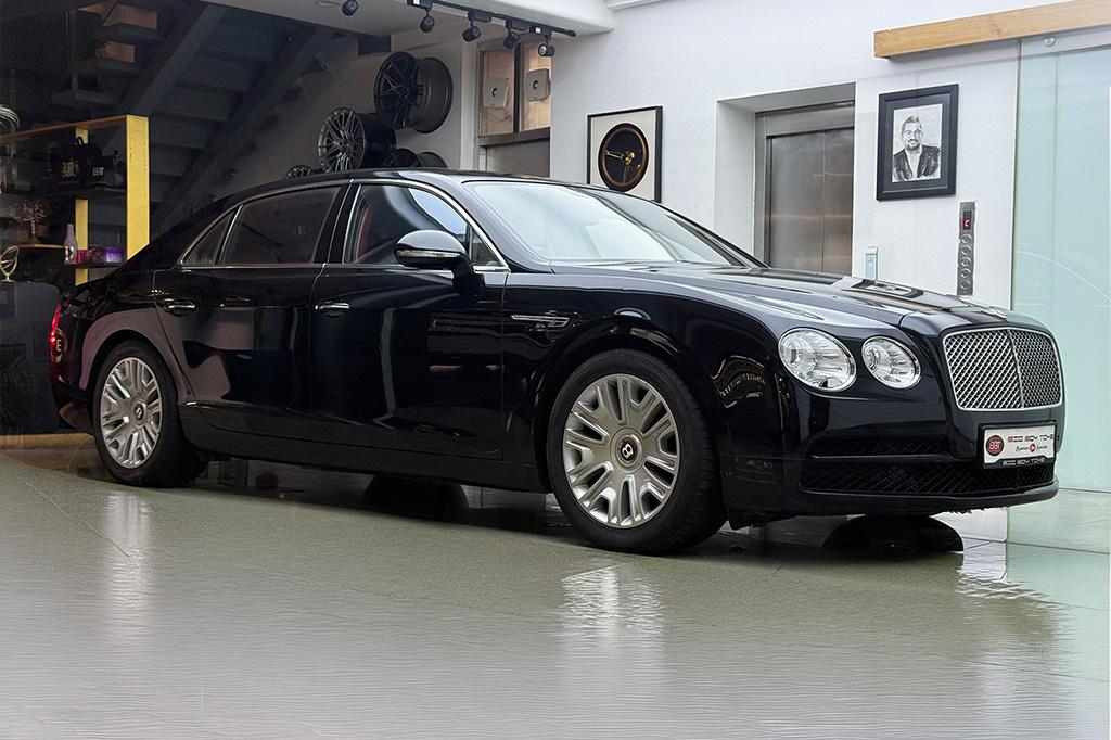 BENTLEY FLYING SPUR V8